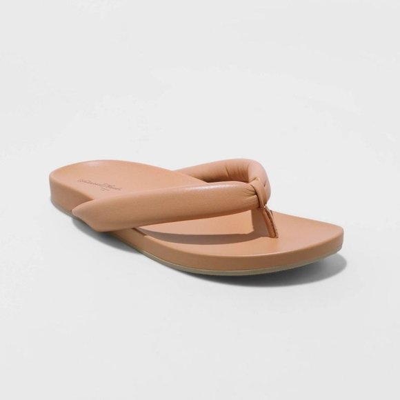 Universal Thread Women's Padded Thong Flip Flop - Picture 2 of 4